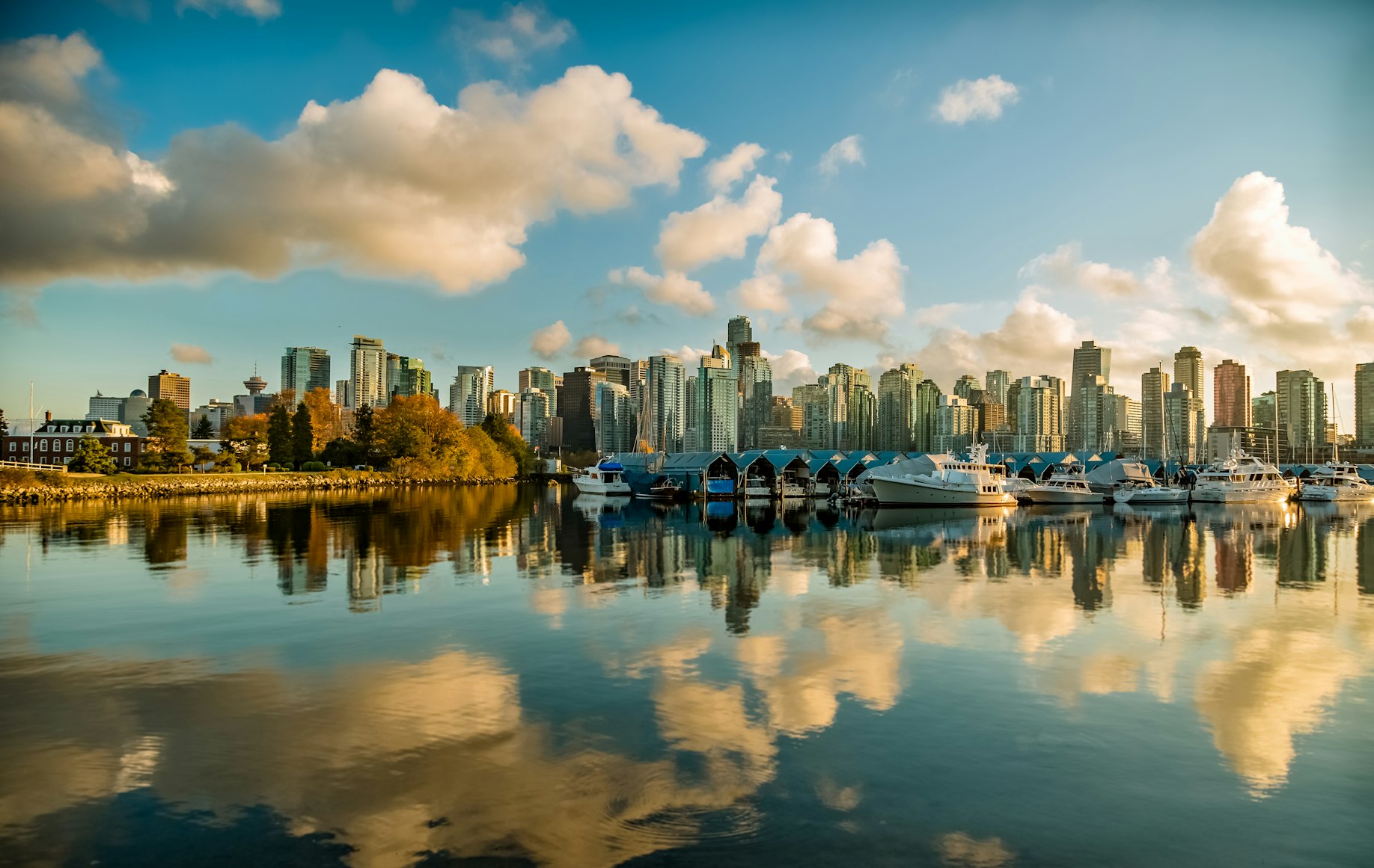 Vancouver. English Bay and downtown.